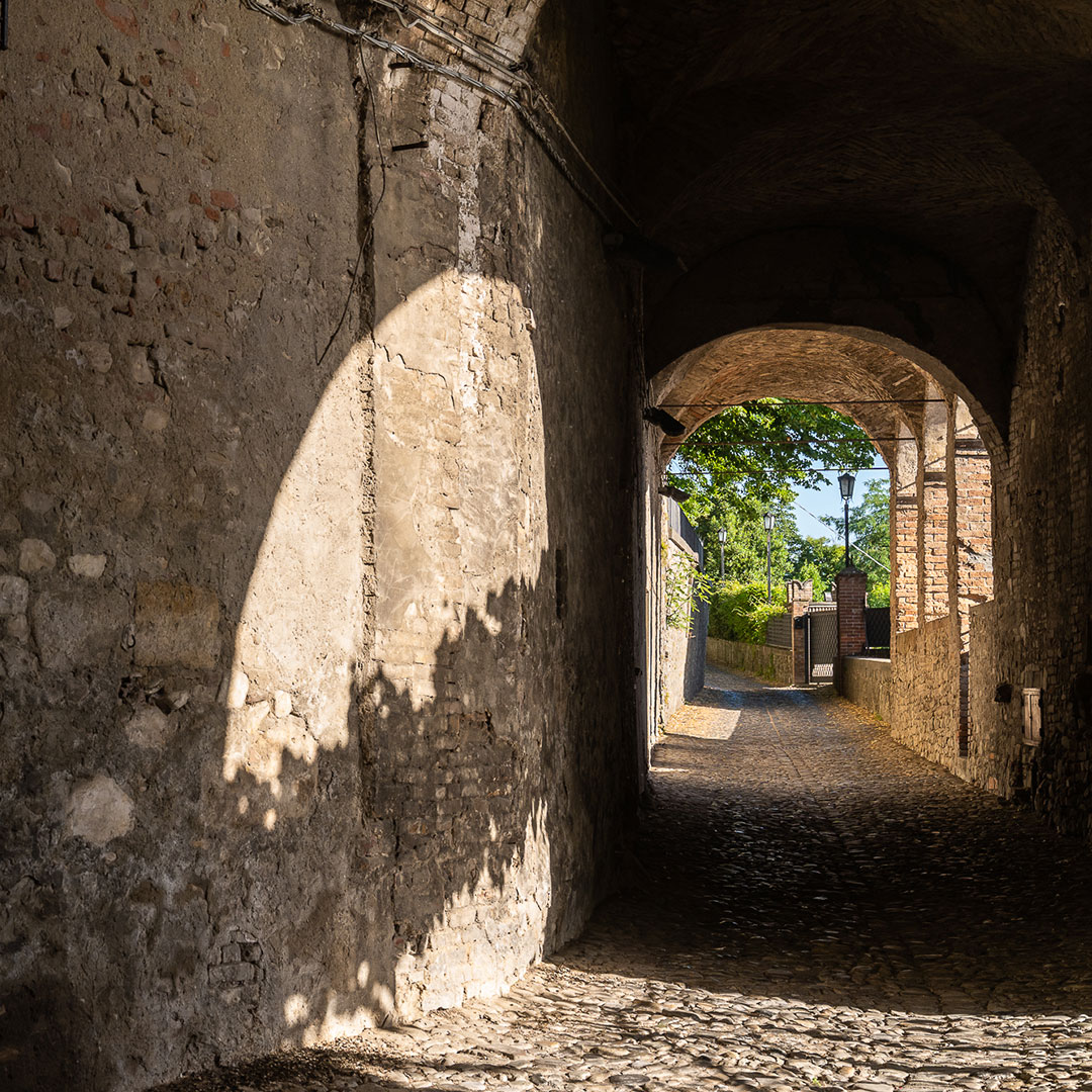 castell-arquato-sottopagina-basso-paese-scorci-piacenza