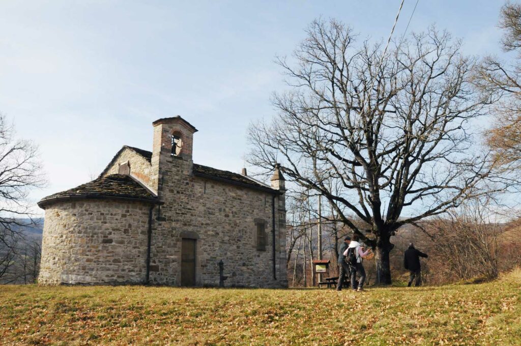 Oratorio di Mignano vista laterale