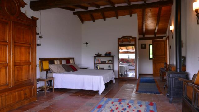 cinghialina-bed-breakfast-castellarquato-camera-dormire