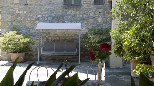 corte-veleia-appartamenti-turistici-castellarquato-piacenza-alta-val-d-arda-portico-3
