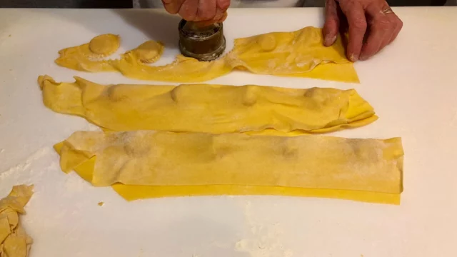 da-luigi-vernasca-trattoria-anolini-brodo